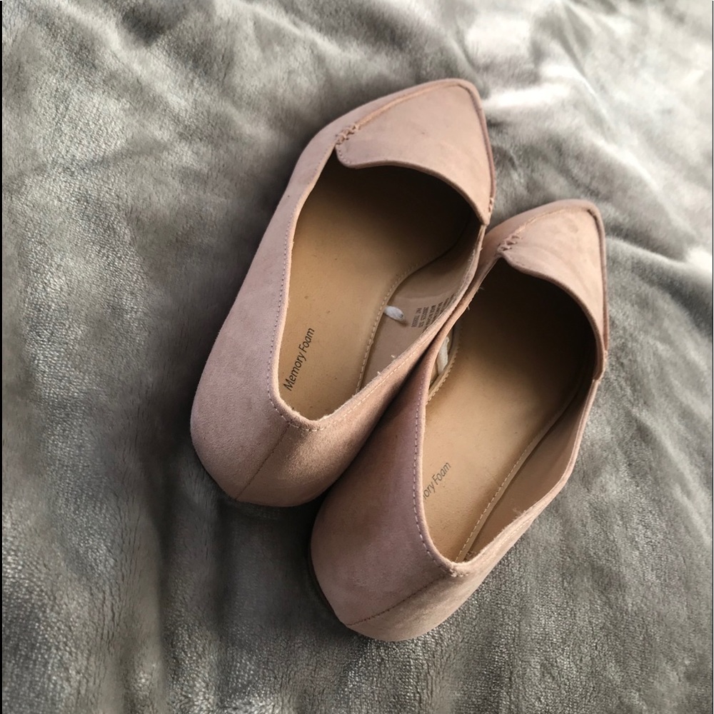 Flats - Picture 2 of 2